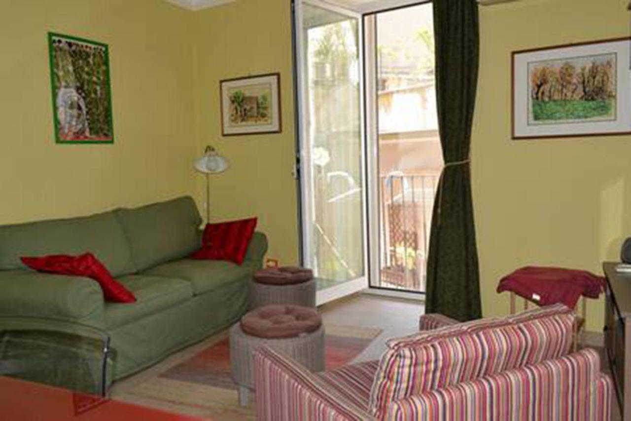 Ferienwohnung Casa Di Chiara Pieno Centro Storico CTA Exterior foto
